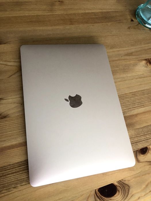 MacBook Air Retina 13-inch em perfeito estado