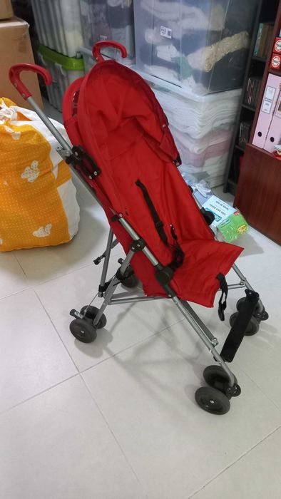 Vendo Carrinho de Passeio Vermelho Happy Bear