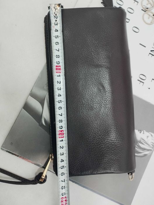 Кожанная сумка клатч коричневая золотая фурнттура
Mulberry