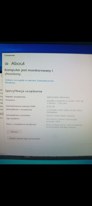 Komputer stacjonarny z i3 procesorem.