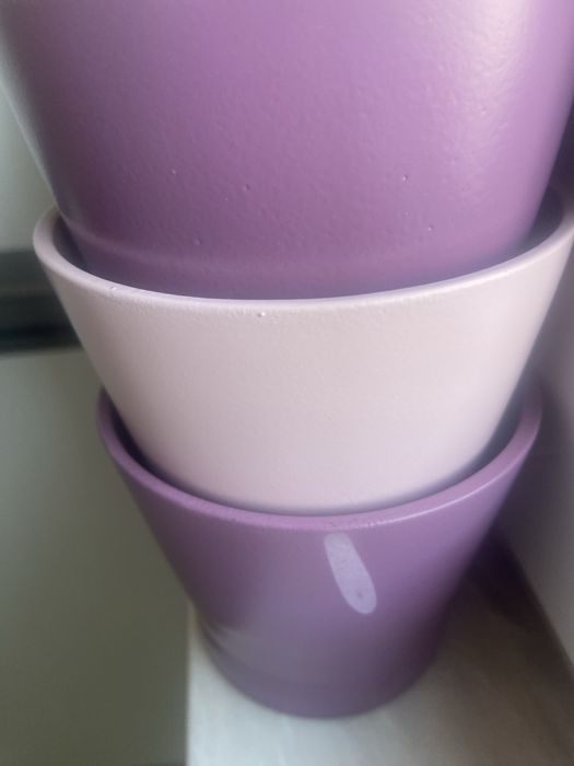 Vasos de pequena dimensao em louça IKA