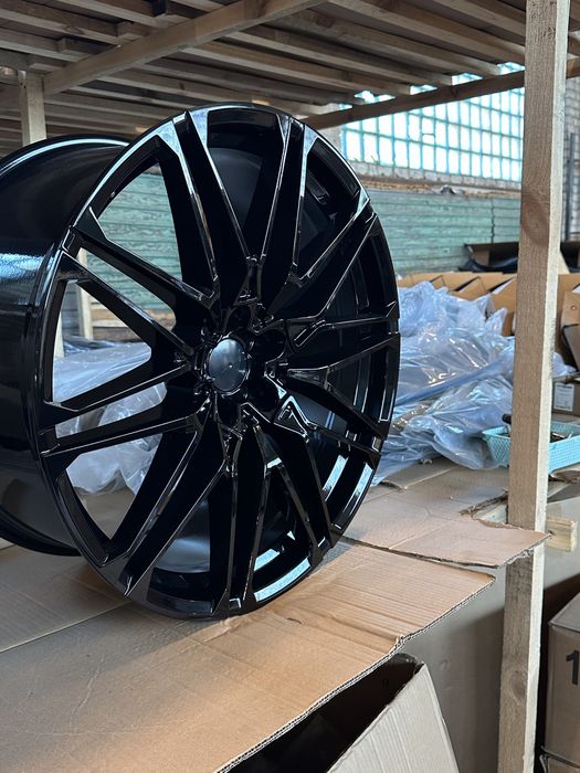 Диски бмв х6 х5 r22 5/120 f15 f16 R22 r22 818 m style