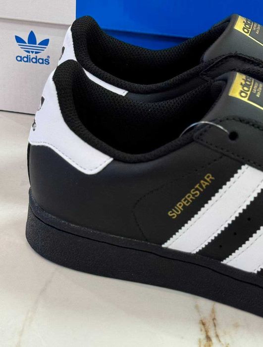 Superstar foundation Black 42