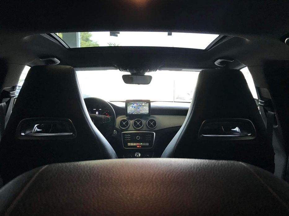 Mercedes Benz CLA 200d Shooting Brake Night