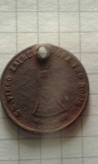 Старовинний  медальйон
