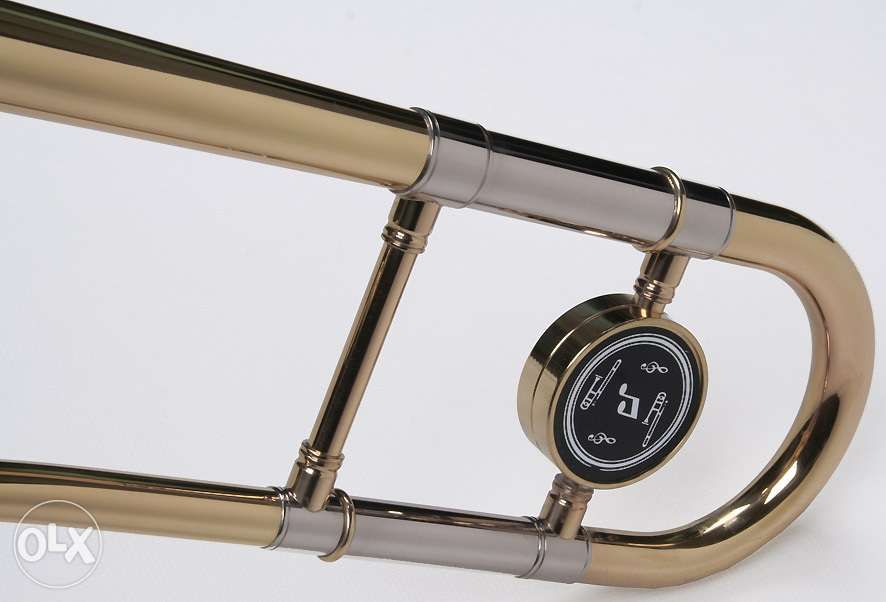 Trombone tenor em Si.