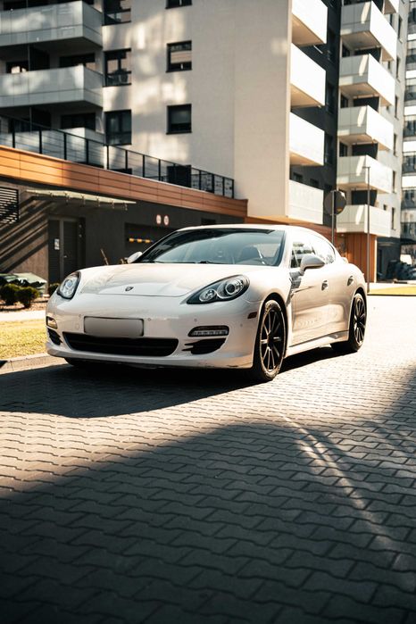 Wynajem Porsche Panamera (wynajem bez kaucji)