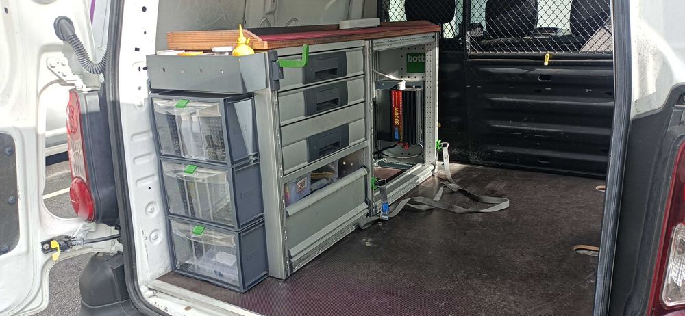 Bancada Alemã e Assoalho/Sob Medida para Partner e Similares.