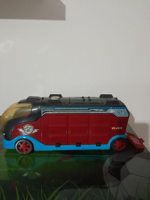 Camião patrulha pata