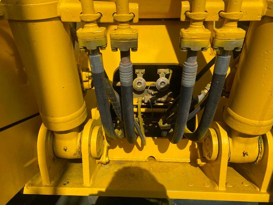 Продам екскаватор KAMATSU PC-210