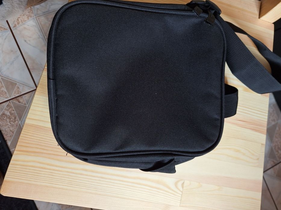 Męska saszetka na ramię- czarna