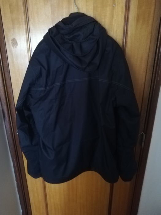 Corta vento impermeável Quechua.
