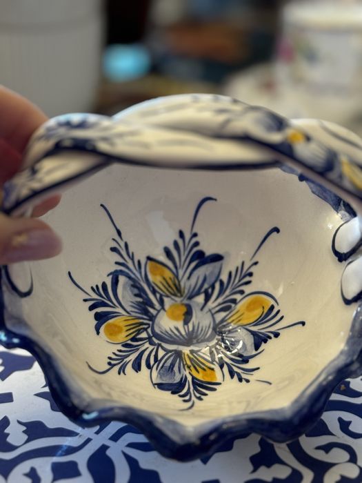 Portugalska porcelana ręcznie malowana koszyk 1988