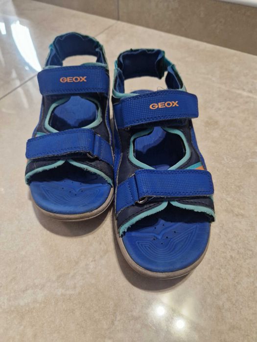 Дитяче взуття Geox