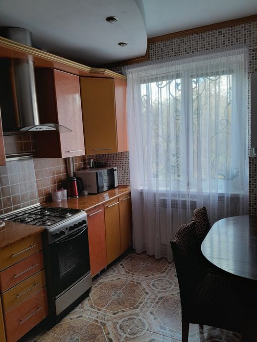 Затишна 3-х кімнатна квартира