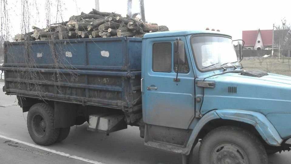 Пропонуємо дрова з доставкою.
