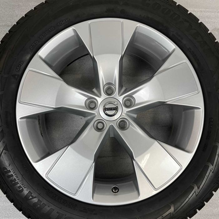Felgi aluminiowe 18 Volvo Xc40 XC60 5x108 Et 50,5 Oryginalne