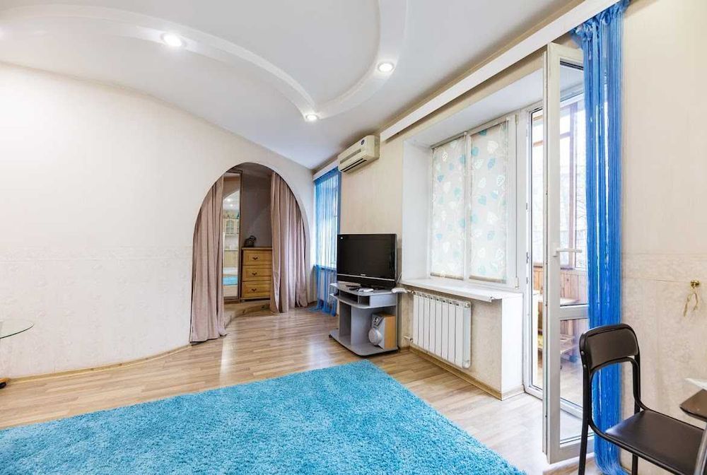 2к Центр Госпітальна Бессарабка Гулівер Арена Парус  квартира подобово