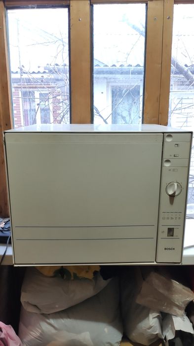 Посудомиєчна машинка BOSCH