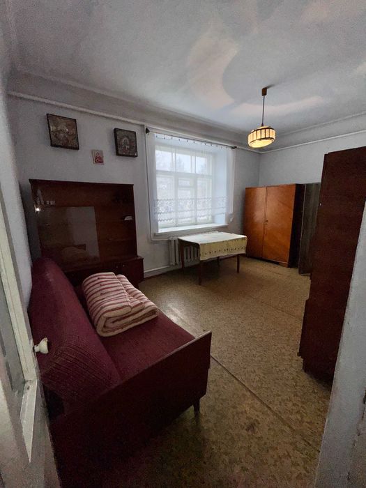 Продається 3 - кімнатна квартира с. Сахкамінь.