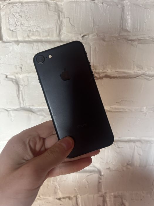 iPhone 7 без SIM-карти