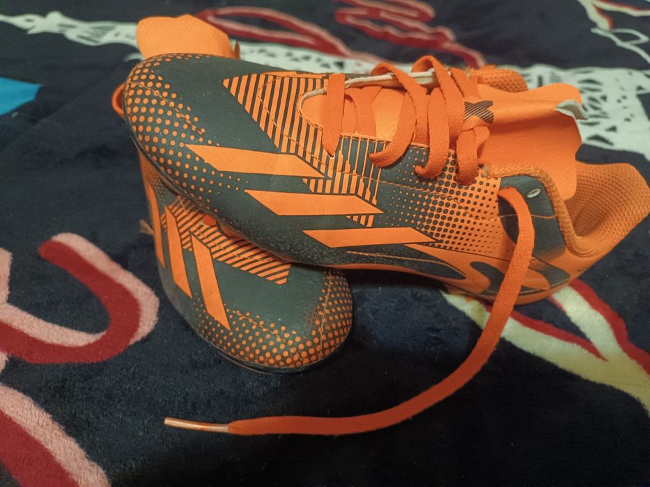 Chuteiras criança futebol Adidas 34