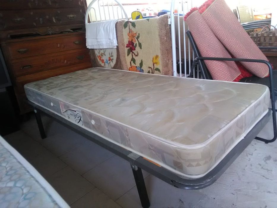 Camas de madeira individuais, de solteiro