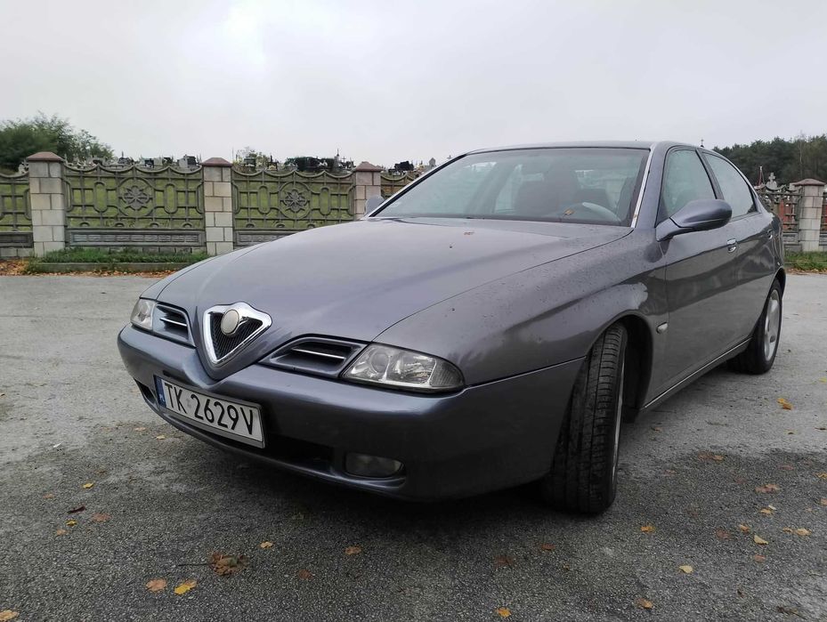 Alfa Romeo 166