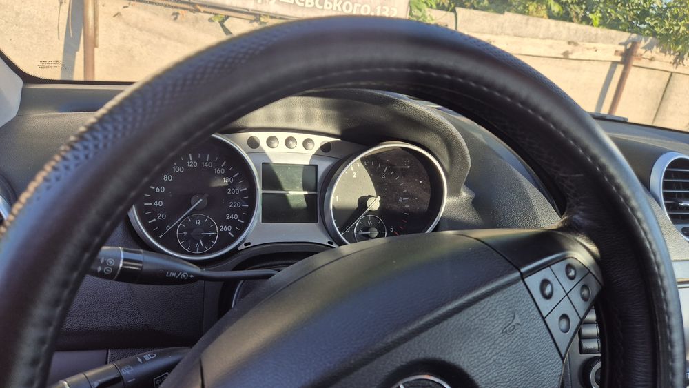 Продам авто Mersedes Benz ML320