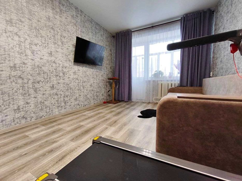 1 кімнатна квартира з ремонтом меблями та технікою. Рокосовського (SP)