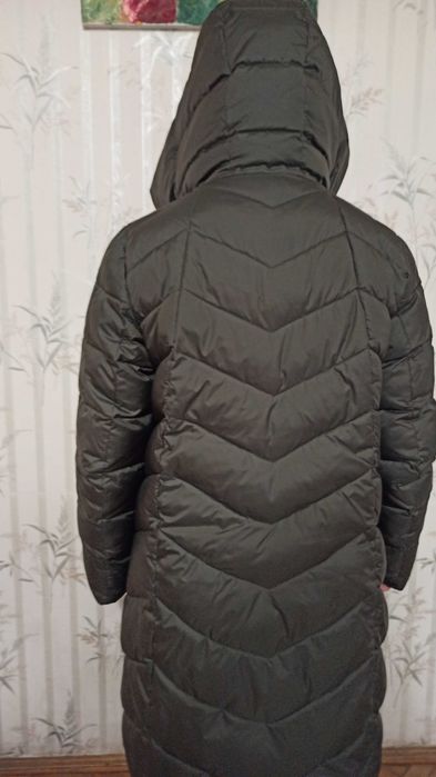Зимовий  пуховик  50-52 розмір