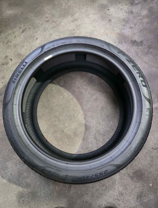 4 Pneus 255/40R20 Seminovos