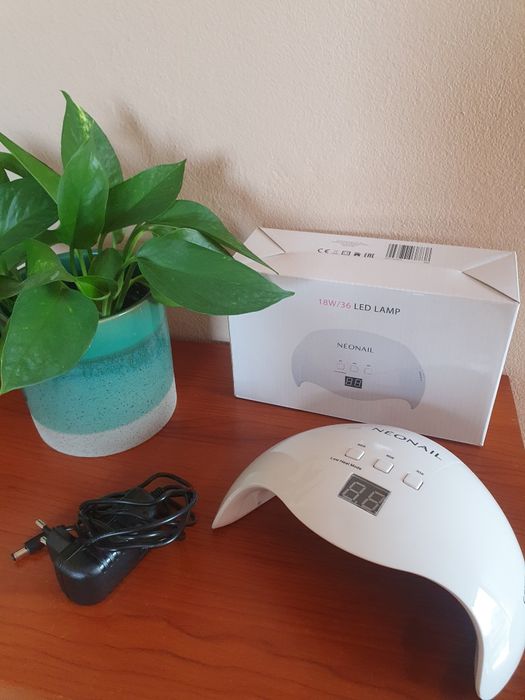 Neonail Lampa LED 18W/36 LCD Display + zestaw do manicure