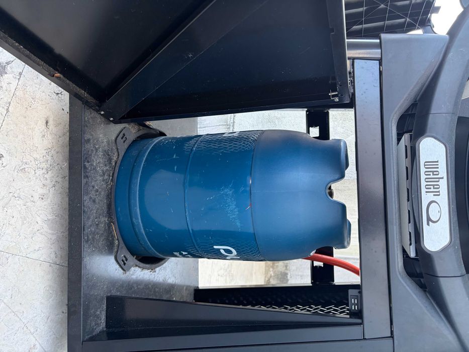 Grelhador a gás Weber Q 3200N+ com carrinho + cobertura Premium