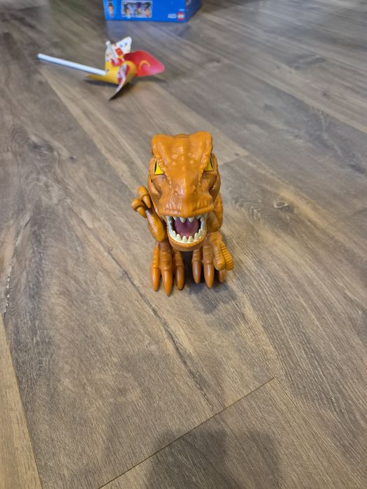 Dragon T-rex interaktywny dinozaur tyranozaur