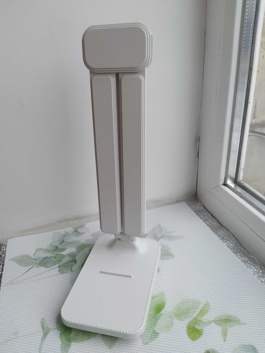 Продам настільну складну лампу світильник LED на акумуляторі