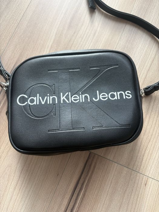 Torebka Calvin Klein Jeans czarna