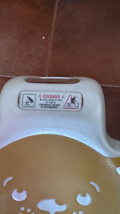 Banheira para Bebe com ventosas da Pre Natal Impecavel