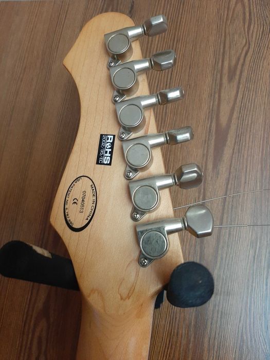 Line 6 VARIAX 300  моделююча гітара (стан як нова)25типів інструментів