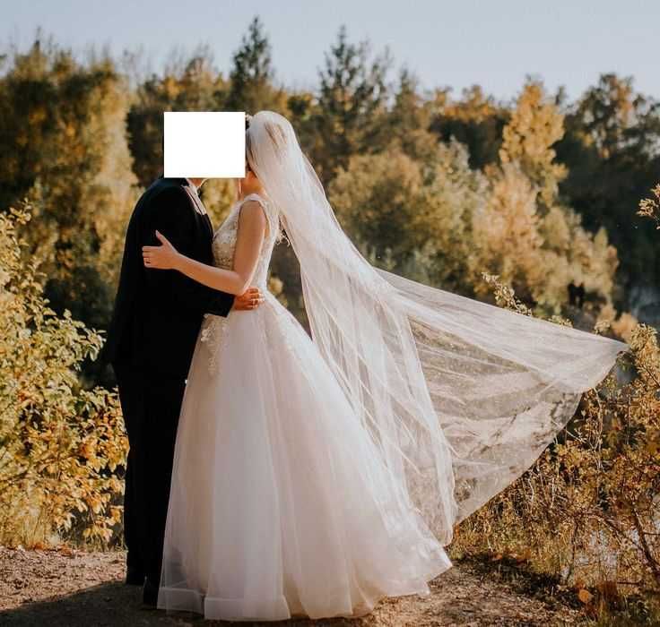 Welon ślubny - długi, gładki, Susan Hooward