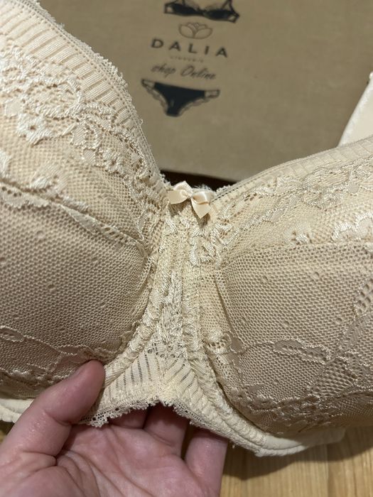 Biustonosz Dalia Lingerie, beżowy, koronka 70i