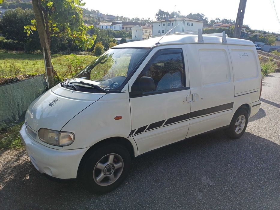 Vendo NISSAN VANETTE 2.3 CARGO legalizada como Especial Para Dormitório.