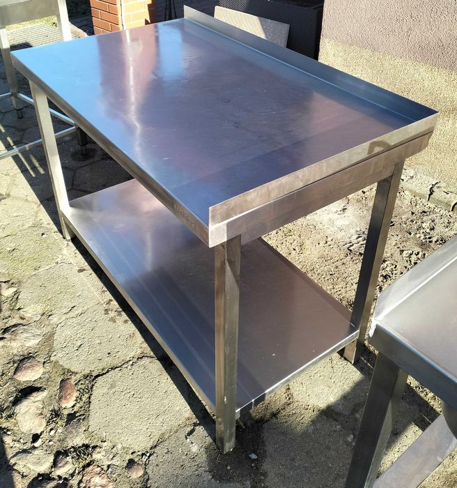 Stół gastronomiczny ze stali nierdzewnej 120x70x85