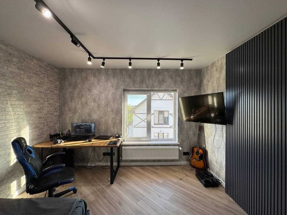 Сучасний будинок з ремонтом біля Івано-Франківська | 158 м² | 4 сотки