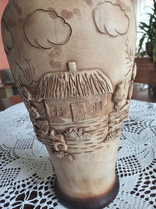 Ваза керамічна в українському стилі