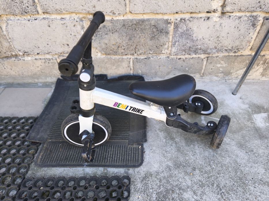 Rowerek biegowy możliwość regulacji 3 kolowy bądź dwukołowy biały czarny