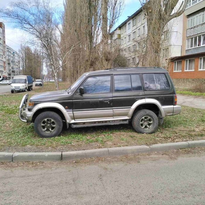 Mitsubishi Pagero 2