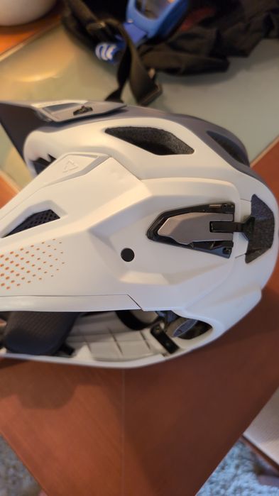 Proteção de bike, capacete, colete etc