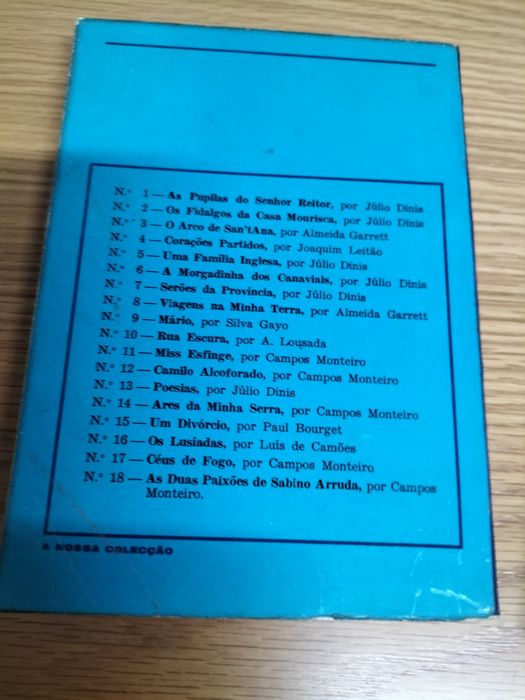 Livro viagens na minha terra