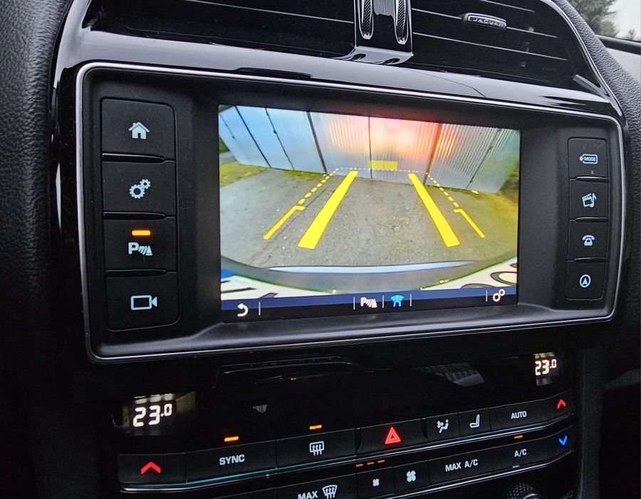 Jaguar F-Pace stan bardzo dobry